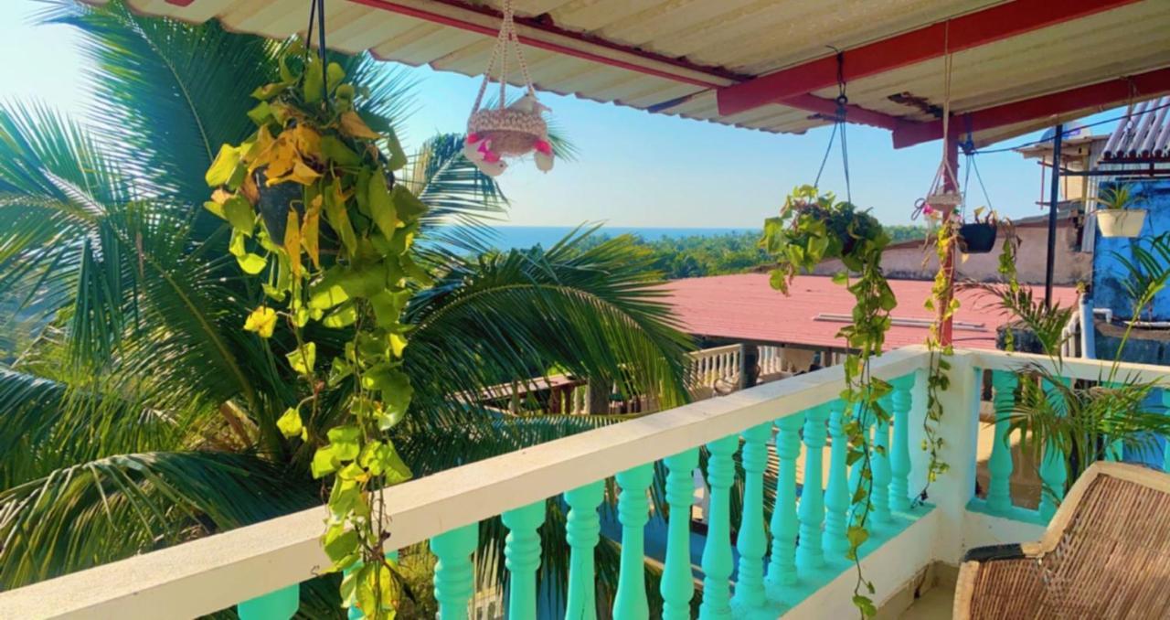 Hotel The Turquoiise House Morjim Exterior foto