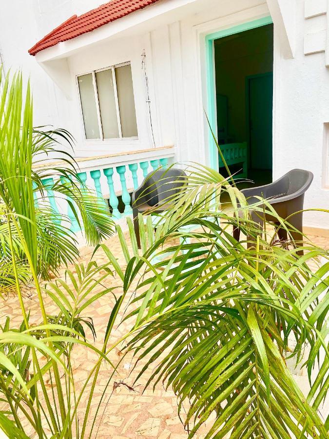 Hotel The Turquoiise House Morjim Exterior foto